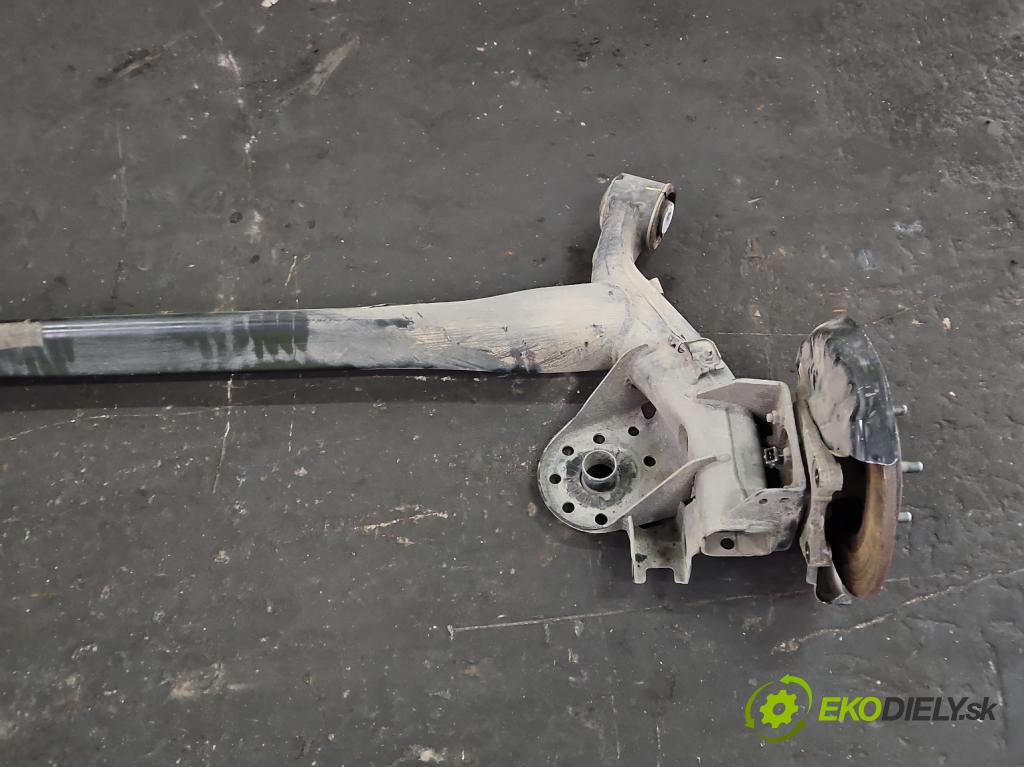 Hyundai I30 III 2016- 1.0 GDI 120 hp manual 88,3 kW 998 cm3 5- zadní výztuha  (Výztuhy zadní)