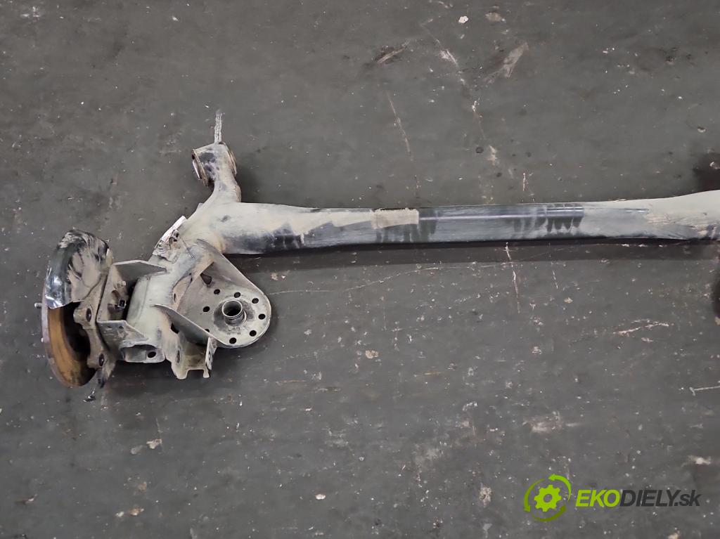 Hyundai I30 III 2016- 1.0 GDI 120 hp manual 88,3 kW 998 cm3 5- zadní výztuha  (Výztuhy zadní)