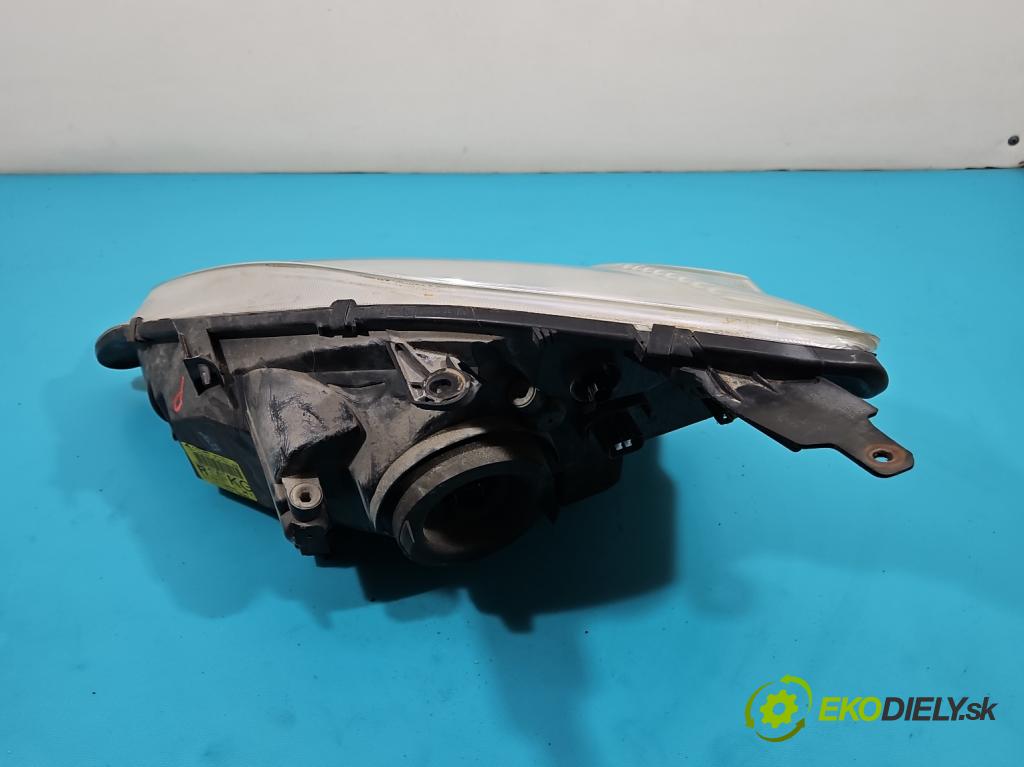 Honda Civic VII 2000-2006 1.6 16V 110 HP manual 81 kW 1590 cm3 5- Reflektor: pravý 1307022303 (Pravé)