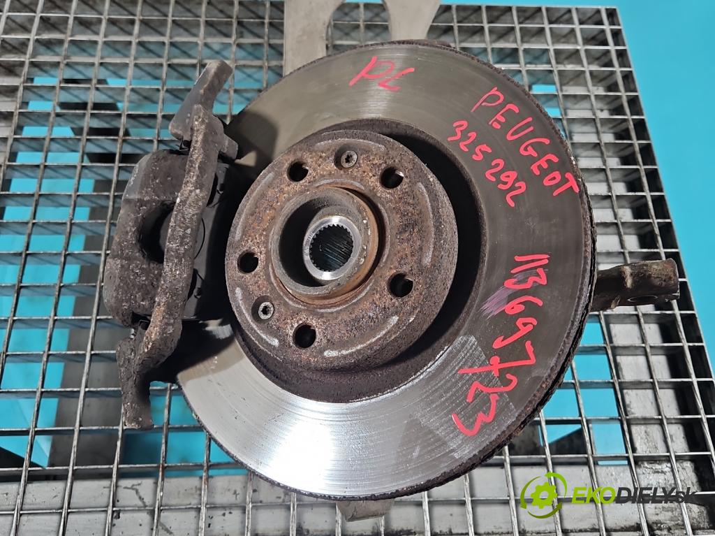 Peugeot 407 1.6 hdi 109 HP manual 80 kW 1560 cm3 4- náboj ľavé  (Náboje)