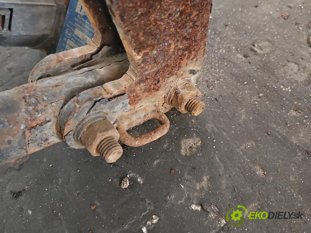 Skoda Octavia II 2004-2013 1.9 tdi 105 hp manual 77 kW 1896 cm3 5- oko tažné (Tažná zařízení)