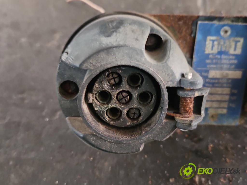 Skoda Octavia II 2004-2013 1.9 tdi 105 hp manual 77 kW 1896 cm3 5- oko tažné (Tažná zařízení)