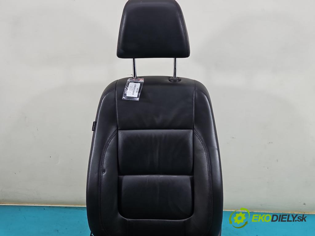 Vw Sharan II 2010-2022 2.0 tdi 170 HP automatic 125 kW 1968 cm3 5- Sedačka pravý  (Sedačky, sedadlá)