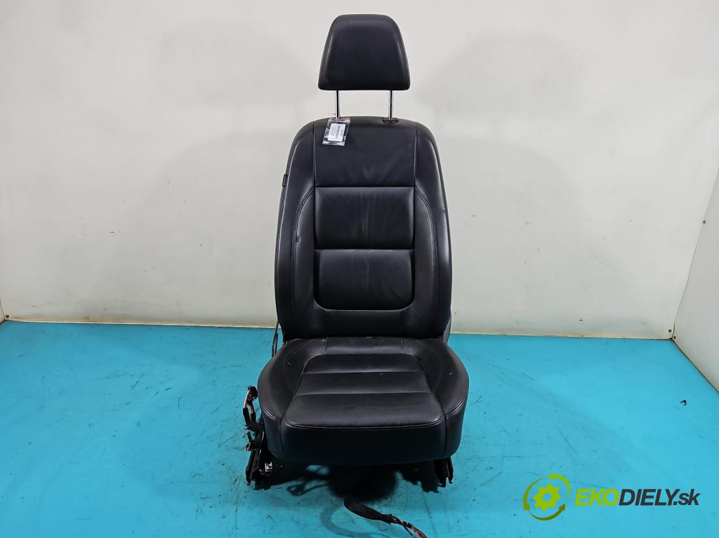 Vw Sharan II 2010-2022 2.0 tdi 170 HP automatic 125 kW 1968 cm3 5- Sedačka pravý  (Sedačky, sedadlá)