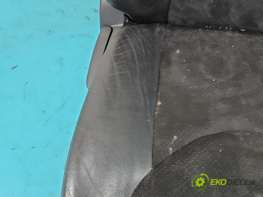 Toyota Rav4 III 2005-2012 2.2 D-CAT 177 HP manual 130 kW 2231 cm3 5- Sedačka pravý  (Sedačky, sedadlá)