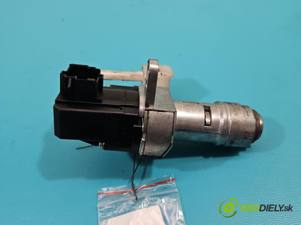 Saab 9-5 2.3 T 185 HP manual 136 kW 2290 cm3 4- Spínačka  (Spínacie skrinky a kľúče)