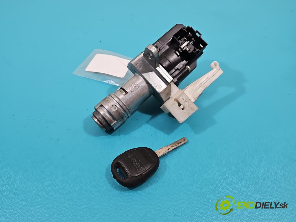 Saab 9-5 2.3 T 185 HP manual 136 kW 2290 cm3 4- Spínačka  (Spínacie skrinky a kľúče)