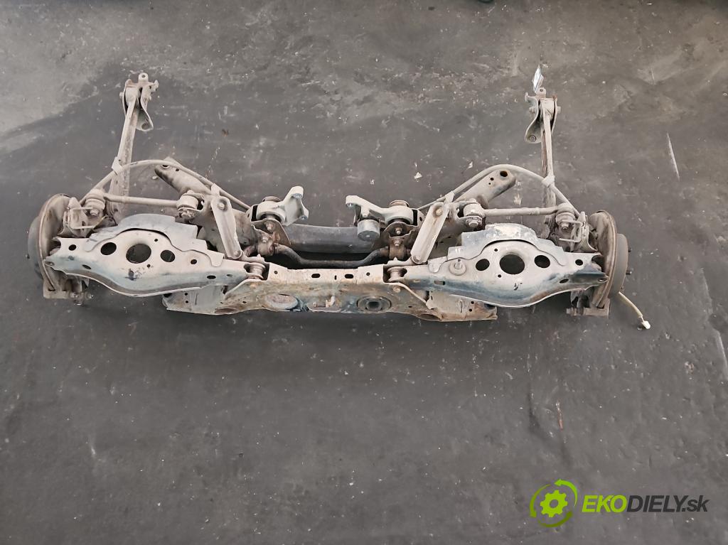 Toyota Rav4 III 2005-2012 2.2 D-CAT 177 hp manual 130 kW 2231 cm3 5- zadní výztuha  (Výztuhy zadní)