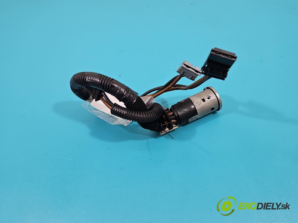 Citroen Xsara I 1997-2000 1.4 8V 75 HP manual 55 kW 1360 cm3 5- Spínačka  (Spínacie skrinky a kľúče)