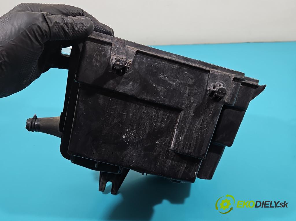 Renault Trafic III 2014 - 2.0 dci 145 hp manual 107 kW 1997 cm3 5- skříňka pojistková 243503708R (Pojistkové skříňky)