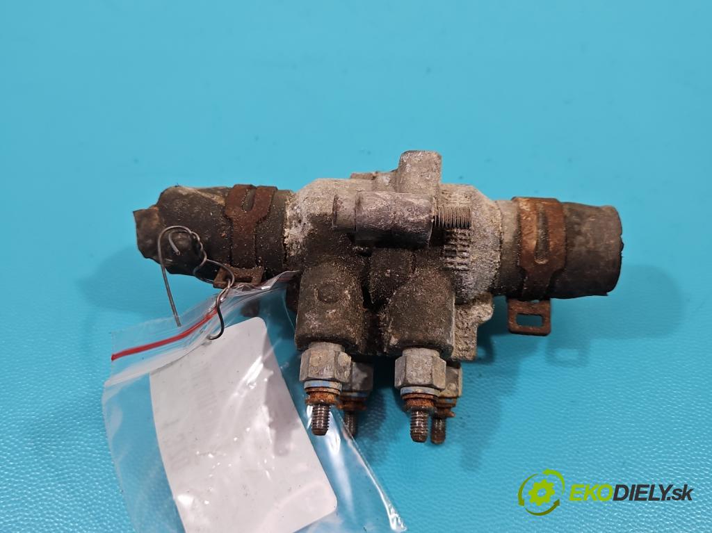 Renault Trafic III 2014 - 2.0 dci 145 hp manual 107 kW 1997 cm3 5- Ohřívač: vody  (Ohřívání, ventilace)