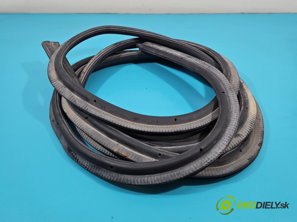 Renault Trafic III 2014 - 2.0 dci 145 hp manual 107 kW 1997 cm3 5- Těsnění: dveře zadní pravé  (Ostatní)