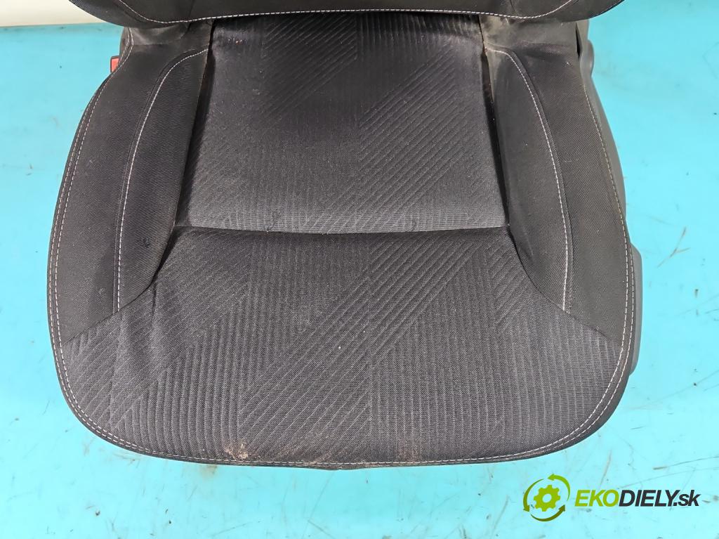 Renault Trafic III 2014 - 2.0 dci 145 HP manual 107 kW 1997 cm3 5- Sedačka ľavý  (Sedačky, sedadlá)