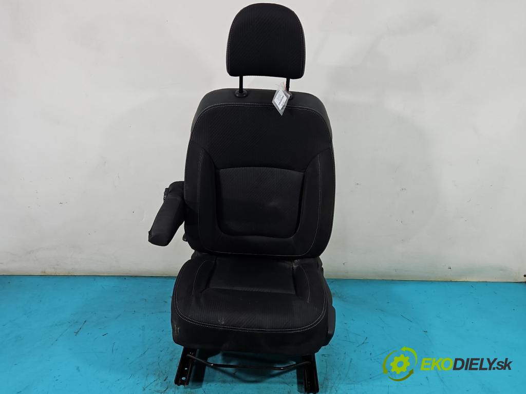 Renault Trafic III 2014 - 2.0 dci 145 HP manual 107 kW 1997 cm3 5- Sedačka ľavý  (Sedačky, sedadlá)