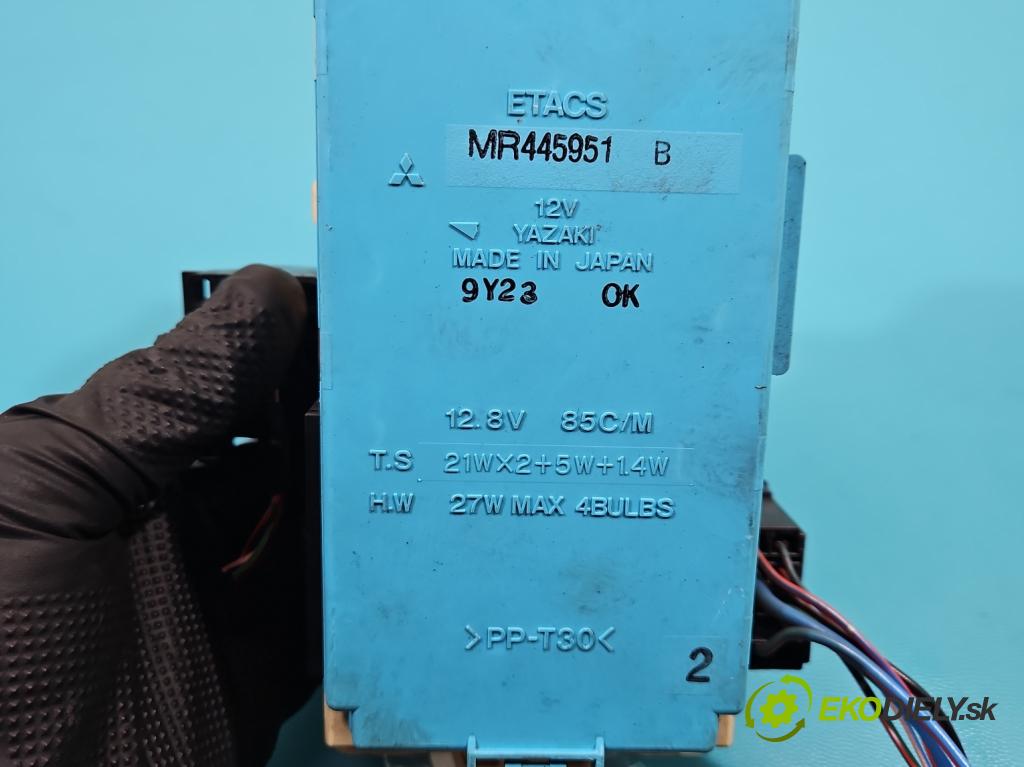 Mitsubishi Pajero Pinin 1998-2007 1.8 GDI 120 hp automatic 88 kW 1834 cm3 3- skříňka pojistková MR445951B (Pojistkové skříňky)