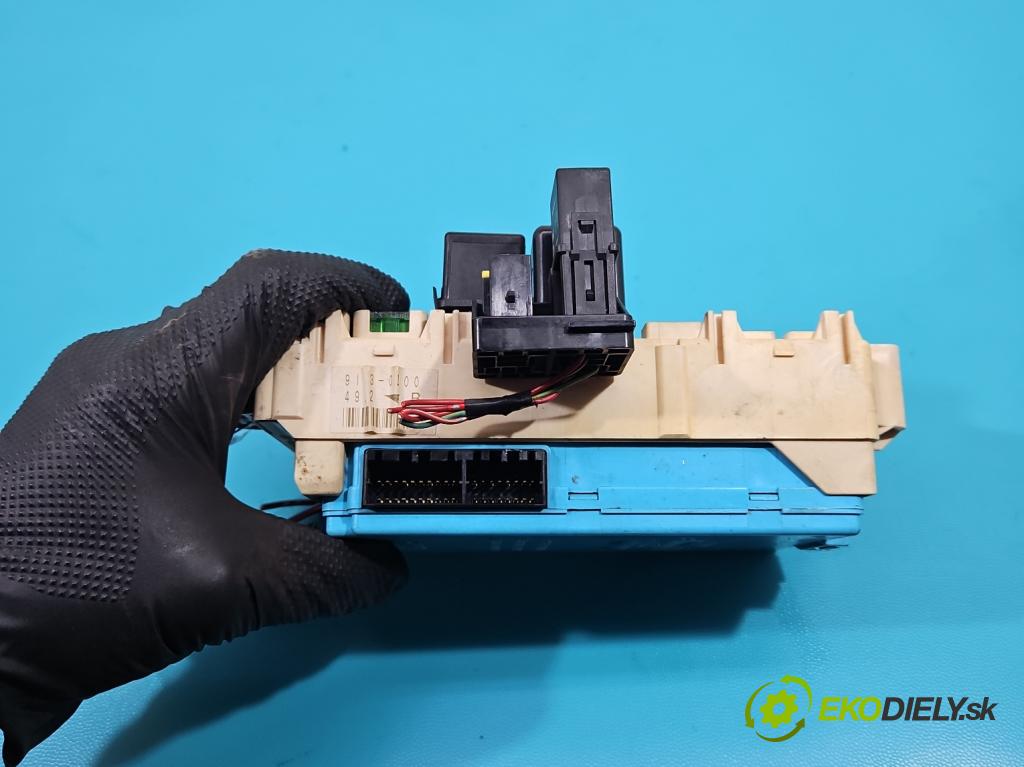 Mitsubishi Pajero Pinin 1998-2007 1.8 GDI 120 hp automatic 88 kW 1834 cm3 3- skříňka pojistková MR445951B (Pojistkové skříňky)