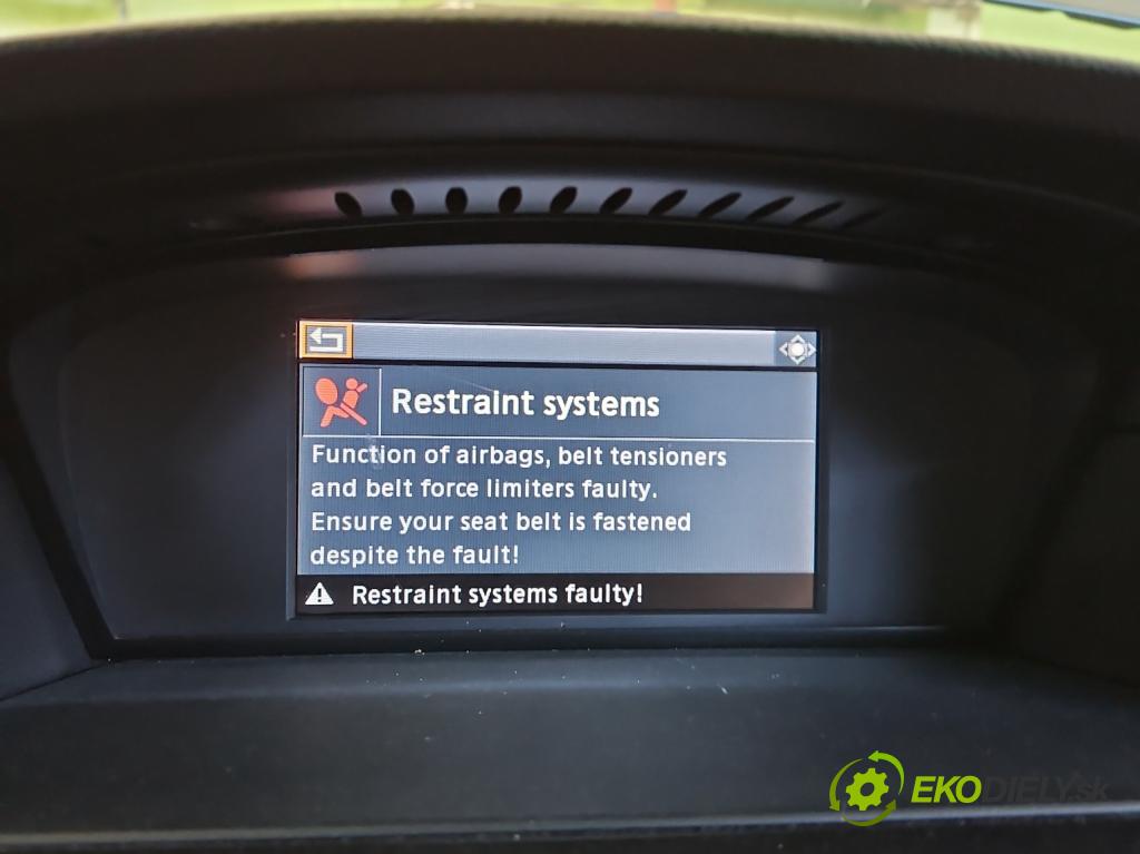 Bmw 5 E60 2003-2010 2.5 R6 N53: 190 HP automatic 140 kW 2497 cm3 5- Zobrazit: 65829151 (Prístrojové dosky, displeje)