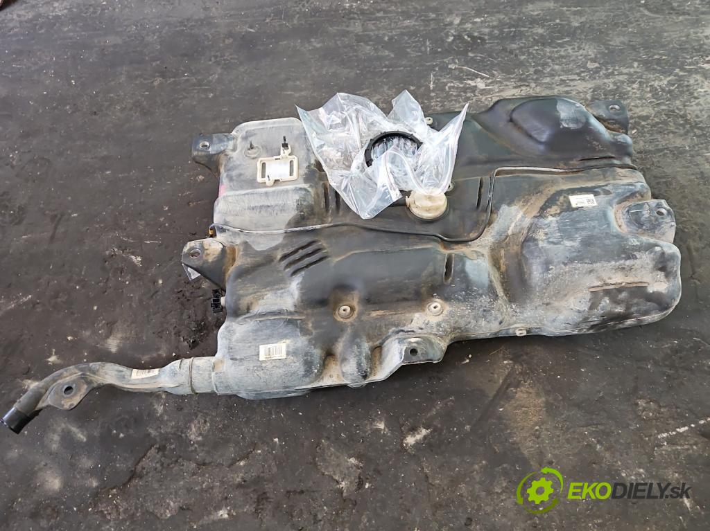 Renault Trafic III 2014 - 2.0 dci 145 hp manual 107 kW 1997 cm3 5- Nádrž: paliva 172029269R (Nádrže)