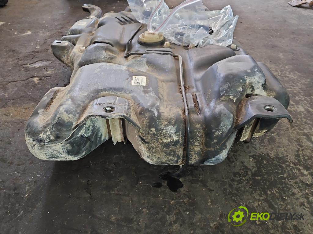 Renault Trafic III 2014 - 2.0 dci 145 HP manual 107 kW 1997 cm3 5- Nádrž: palivo 172029269R (Nádrže)