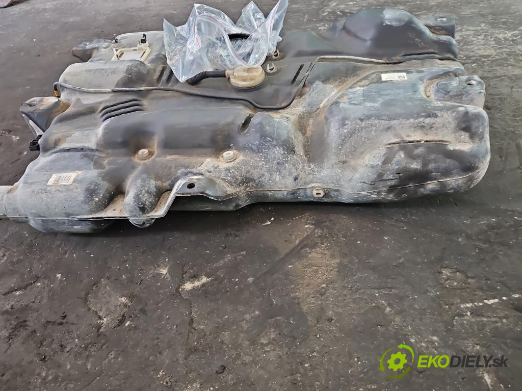 Renault Trafic III 2014 - 2.0 dci 145 HP manual 107 kW 1997 cm3 5- Nádrž: palivo 172029269R (Nádrže)