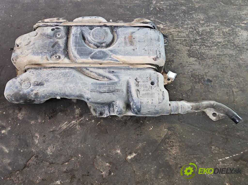 Renault Trafic III 2014 - 2.0 dci 145 HP manual 107 kW 1997 cm3 5- Nádrž: palivo 172029269R (Nádrže)