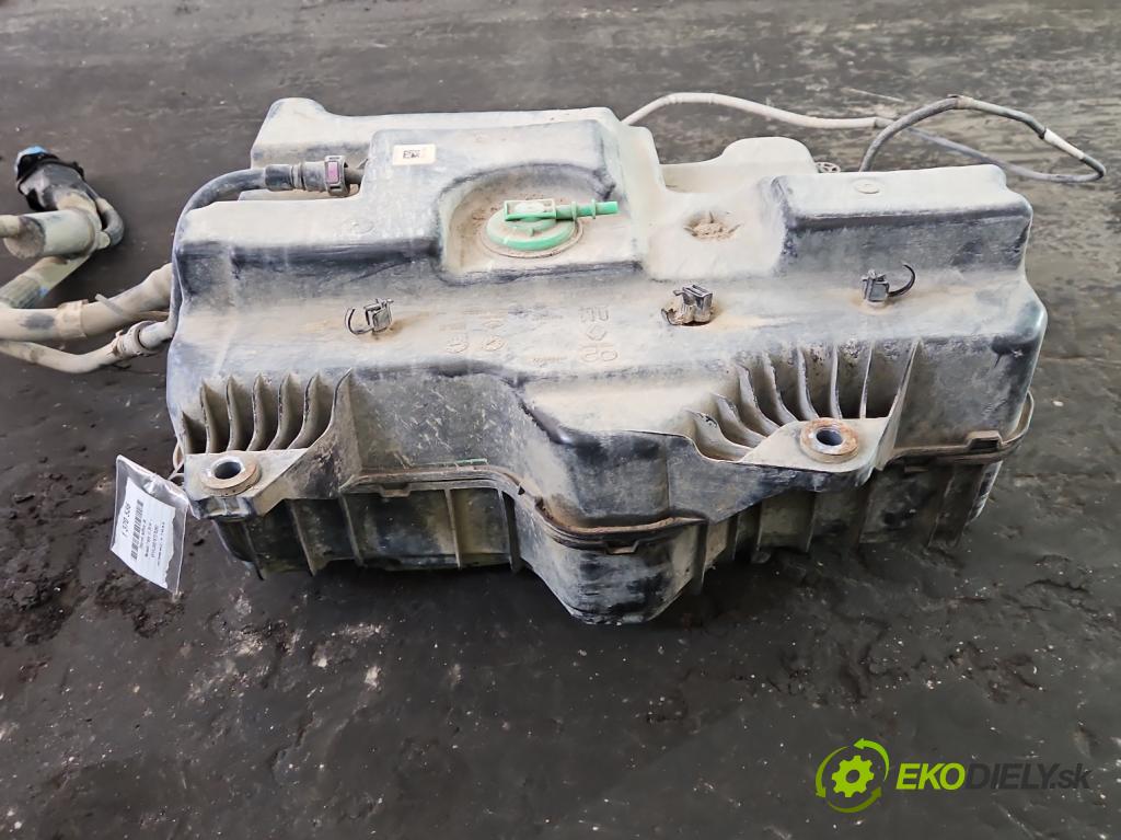 Renault Trafic III 2014 - 2.0 dci 145 HP manual 107 kW 1997 cm3 5- Nádrž: AdBlue: 172A25438R