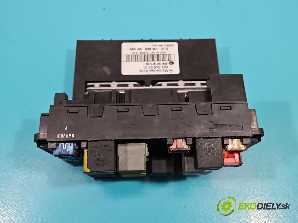 Mercedes C W203 2000-2007 2,2.0 cdi 143 hp automatic 105 kW 2148 cm3 4- skříňka pojistková 0025459301 (Pojistkové skříňky)