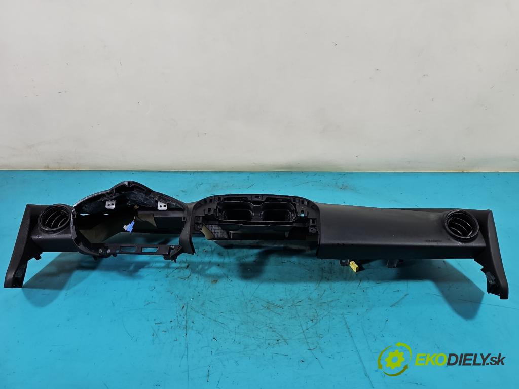 Toyota Rav4 III 2005-2012 2.2 D-CAT 177 HP manual 130 kW 2231 cm3 5- kokpit,pristrojová doska rozdeľovacia 