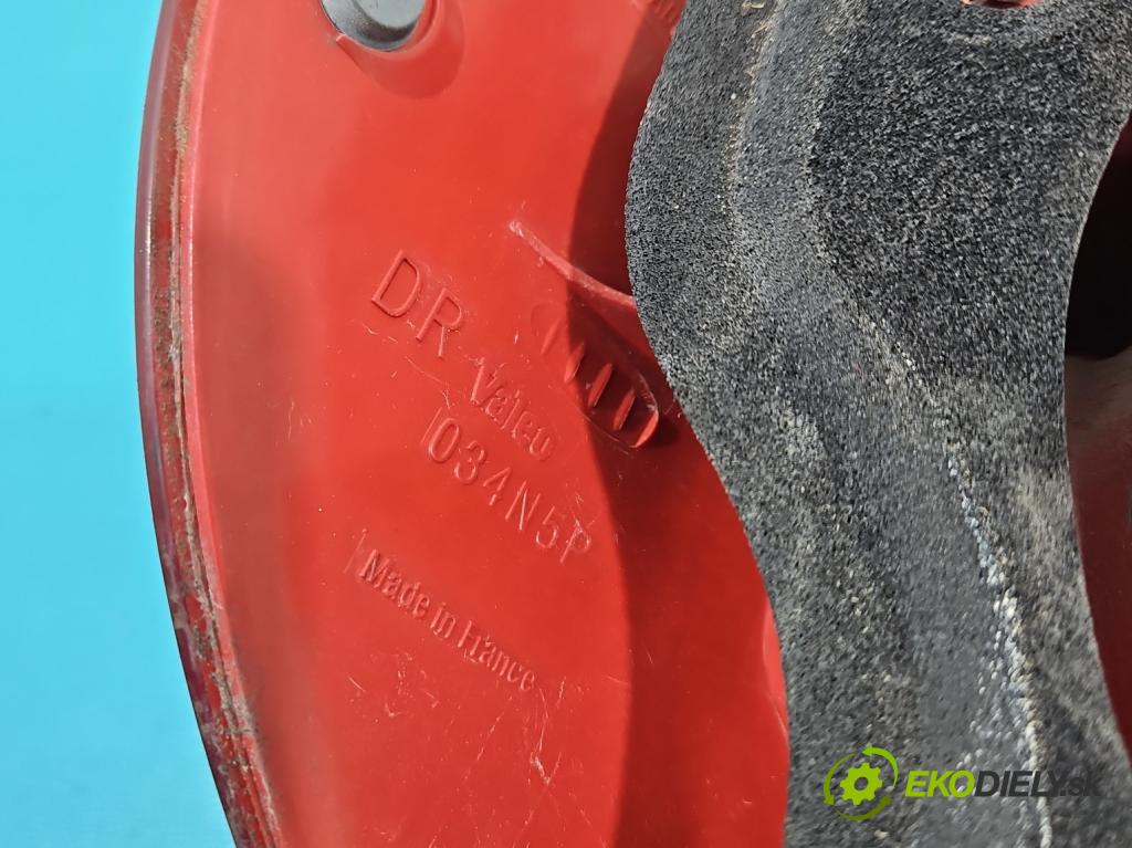 Toyota Avensis I T22 1997-2003 2.0 vvti 150 hp manual 110 kW 1998 cm3 5- světlo zadní pravé 034N5P (Ostatné)