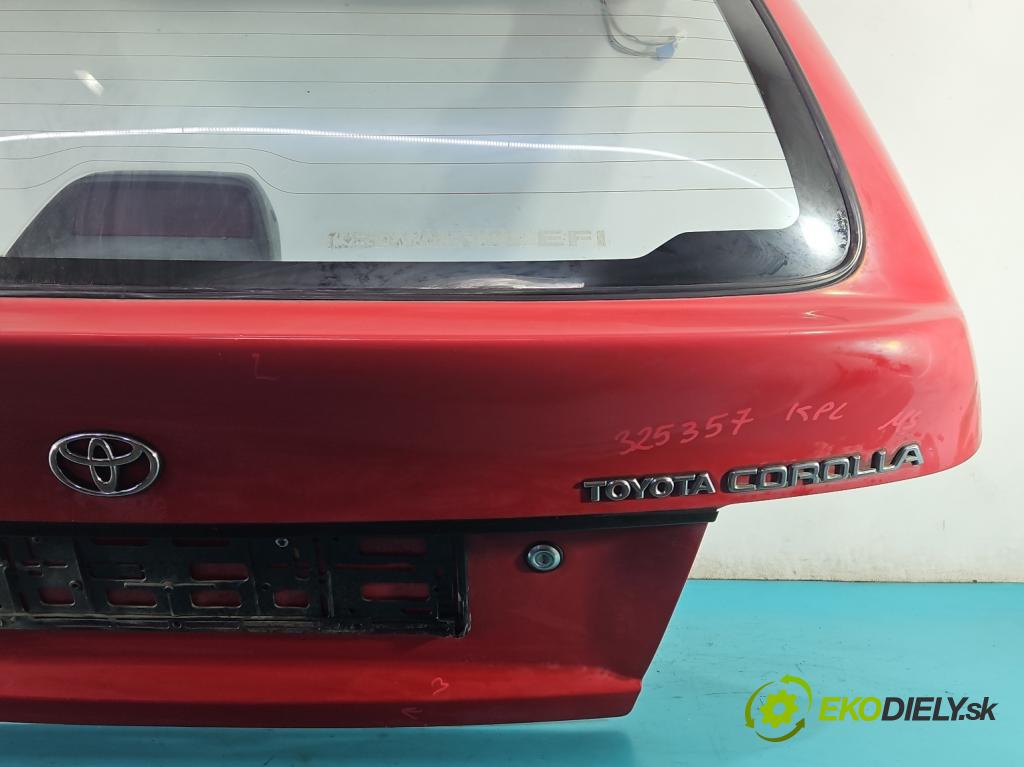 Toyota Corolla E10 1,4.0 16V 75 hp manual 55 kW 1332 cm3 5- zadní kufrové dveře  (Zadní kapoty)