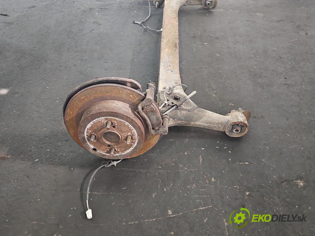 Toyota Corolla E12 2001-2009 2.0 D4D 90 hp manual 66 kW 1995 cm3 5- zadní výztuha  (Výztuhy zadní)