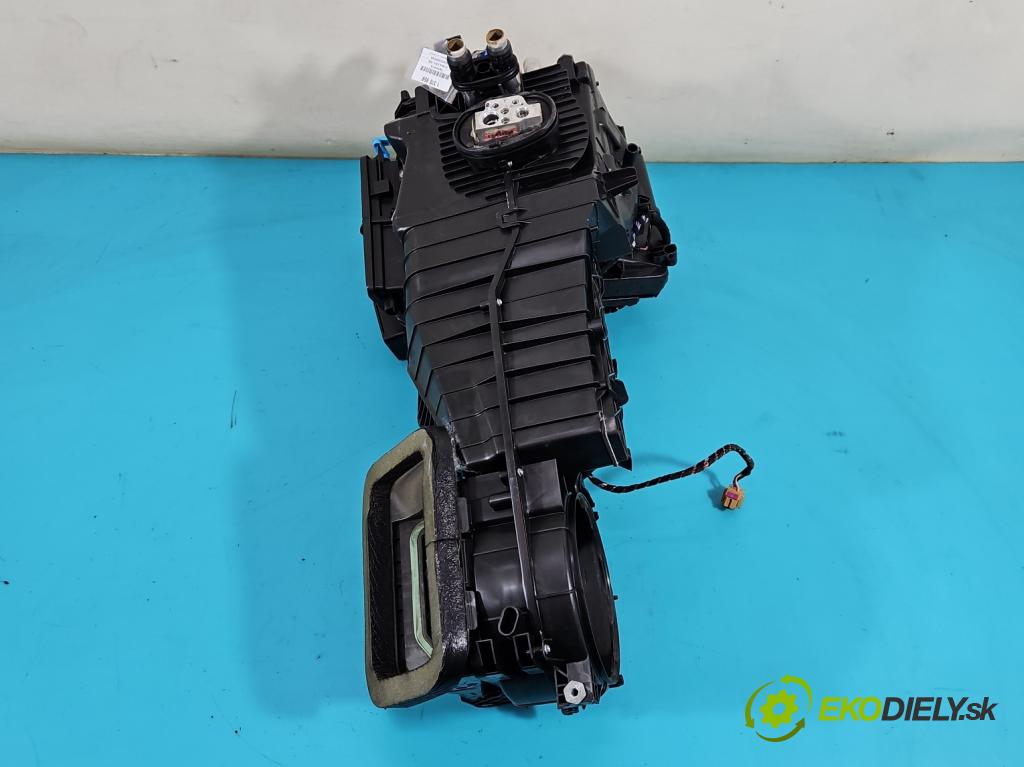 Vw Sharan II 2010-2022 2.0 tdi 170 hp automatic 125 kW 1968 cm3 5- radiátor 7N1820003F (Radiátory topení)