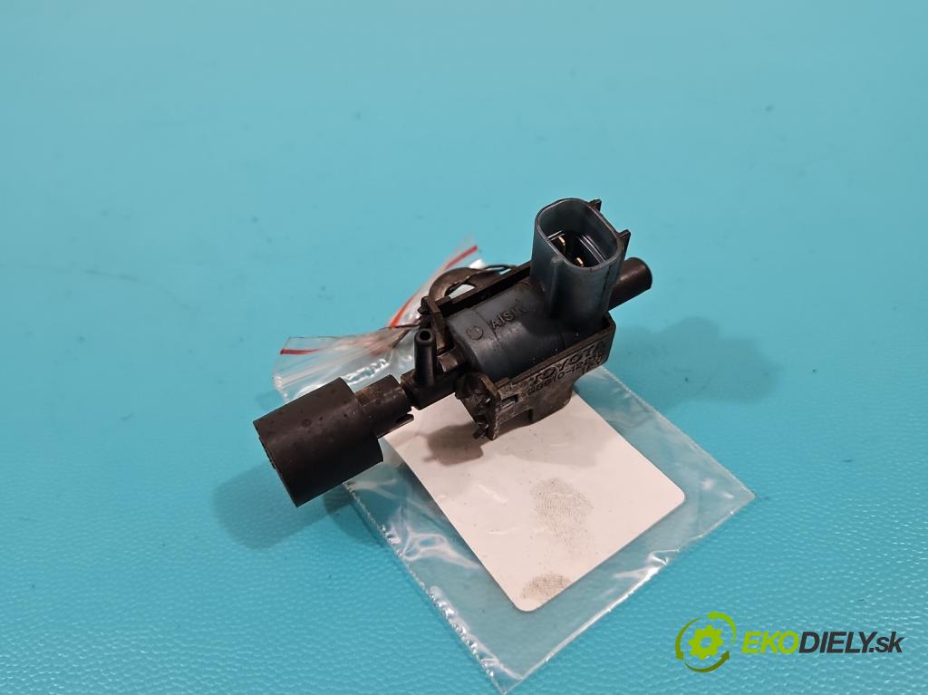 Toyota Avensis I T22 1997-2003 2.0 D4D 110 HP manual 81 kW 1995 cm3 5- ventil podtlaku 90910-12219 (Ventily)