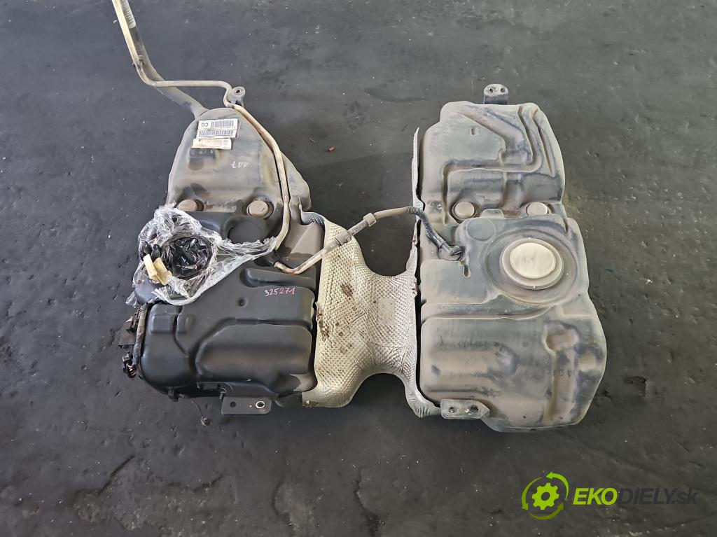 Vw Sharan II 2010-2022 2.0 tdi 170 hp automatic 125 kW 1968 cm3 5- Nádrž: paliva 7N0201060K (Nádrže)