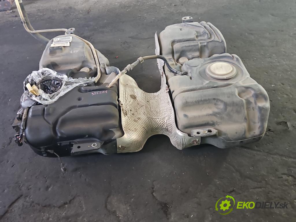 Vw Sharan II 2010-2022 2.0 tdi 170 hp automatic 125 kW 1968 cm3 5- Nádrž: paliva 7N0201060K (Nádrže)