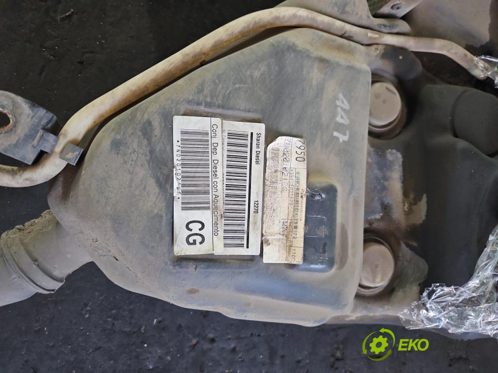 Vw Sharan II 2010-2022 2.0 tdi 170 hp automatic 125 kW 1968 cm3 5- Nádrž: paliva 7N0201060K (Nádrže)