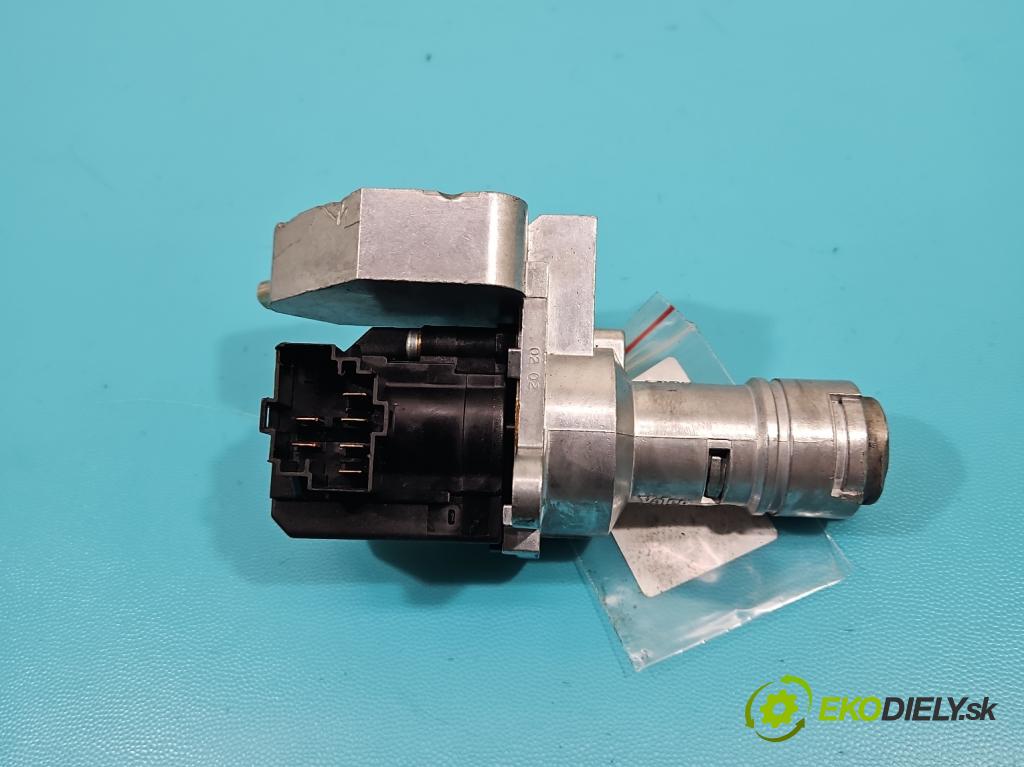 Saab 9-5 2.3 T 185 HP automatic 136 kW 2290 cm3 5- Spínačka  (Spínacie skrinky a kľúče)