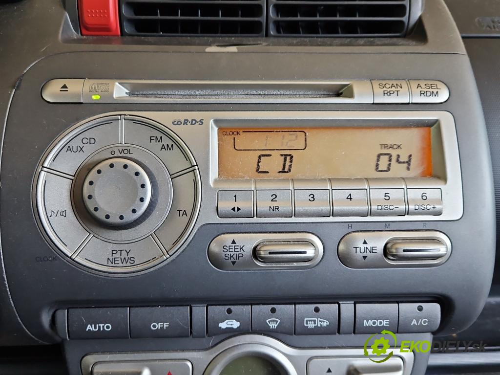 Honda Jazz II 2002-2008 1.3 83 HP automatic 61 kW 1339 cm3 5- Radio originál 39100-SAA-G412N5