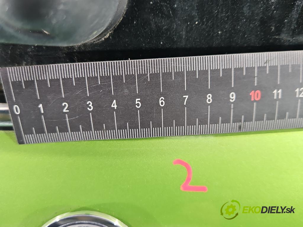 Mini One I 2000-2006 1.6 16V 90 hp manual 66 kW 1598 cm3 3- zadní kufrové dveře  (Zadní kapoty)