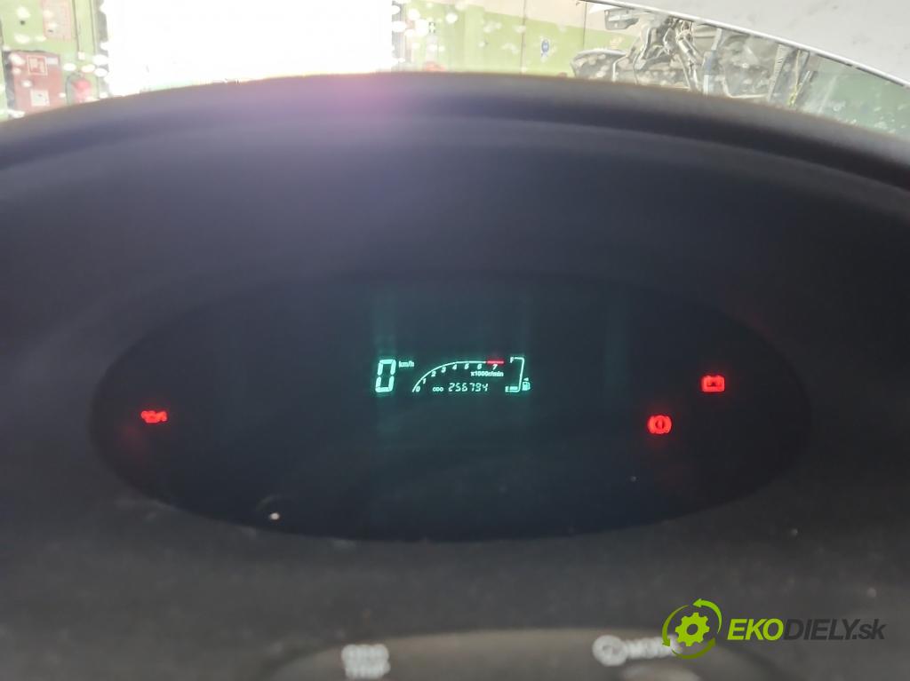 Toyota Yaris I 1999-2005 1.0 vvti 65 HP manual 48 kW 998 cm3 5- prístrojovka/ budíky 83800-0D390 (Prístrojové dosky, displeje)