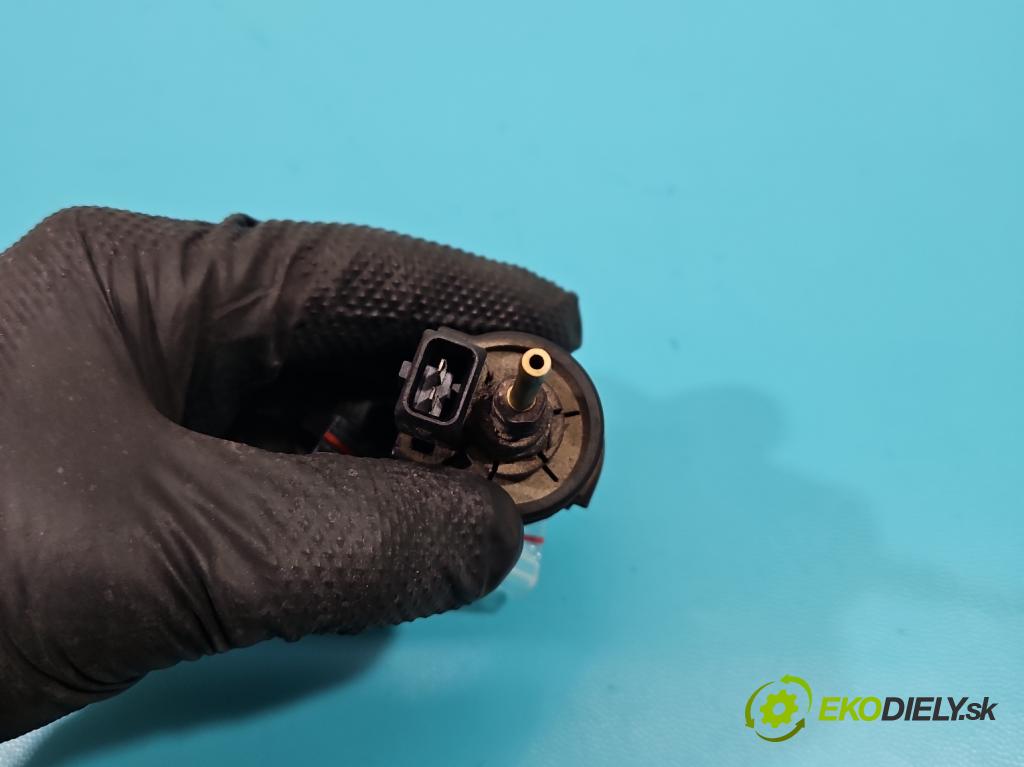 Toyota Avensis I T22 1997-2003 1.6 vvti 110 hp manual 81 kW 1598 cm3 5- čerpadlo paliva webasto 22450201 (Webasto ohřívače)