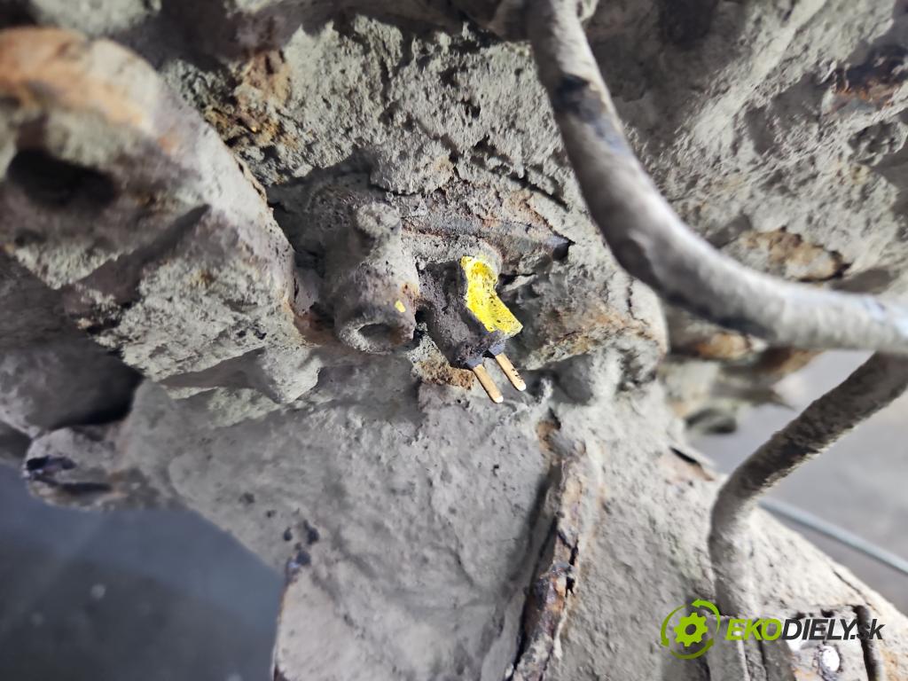 Seat Ibiza III 6L 2002-2008 1.4 16V 75 hp manual 55 kW 1390 cm3 5- zadní výztuha  (Výztuhy zadní)