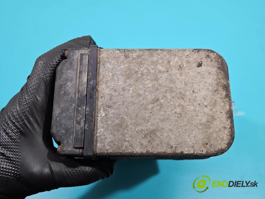 Nissan X-trail I T30 2001-2007 2.0 16V 140 HP manual 103 kW 1998 cm3 5- Webasto 66724B (Webasto)