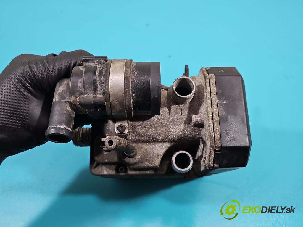 Nissan X-trail I T30 2001-2007 2.0 16V 140 HP manual 103 kW 1998 cm3 5- Webasto 66724B (Webasto)