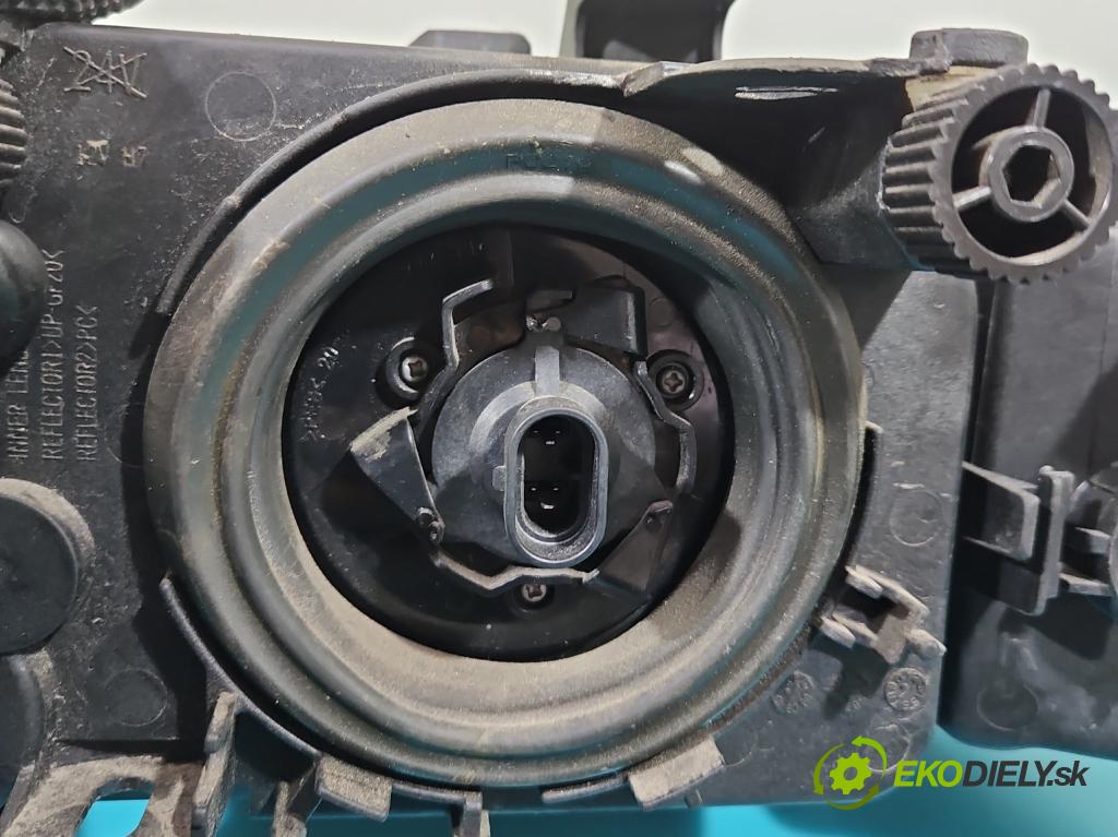 Bmw 5 E39 1996-2003 3.0d 184hp manual 135 kW 2926 cm3 4- Reflektor: pravý  (Pravé)