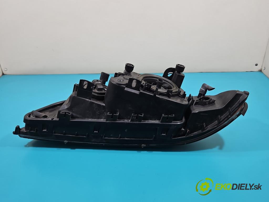 Bmw 5 E39 1996-2003 3.0d 184hp manual 135 kW 2926 cm3 4- Reflektor: pravý  (Pravé)