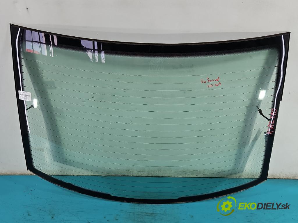 Vw Passat B5 1995-2005 1.8 20V 125 hp manual 92 kW 1781 cm3 4- sklo zadní  (Okna zadní)