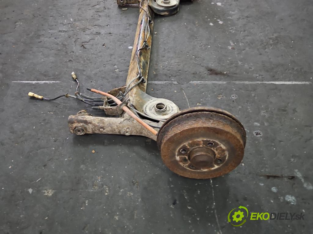 Renault Clio II 1998-2012 1.4 16V 98 hp manual 72 kW 1390 cm3 3- zadní výztuha  (Výztuhy zadní)