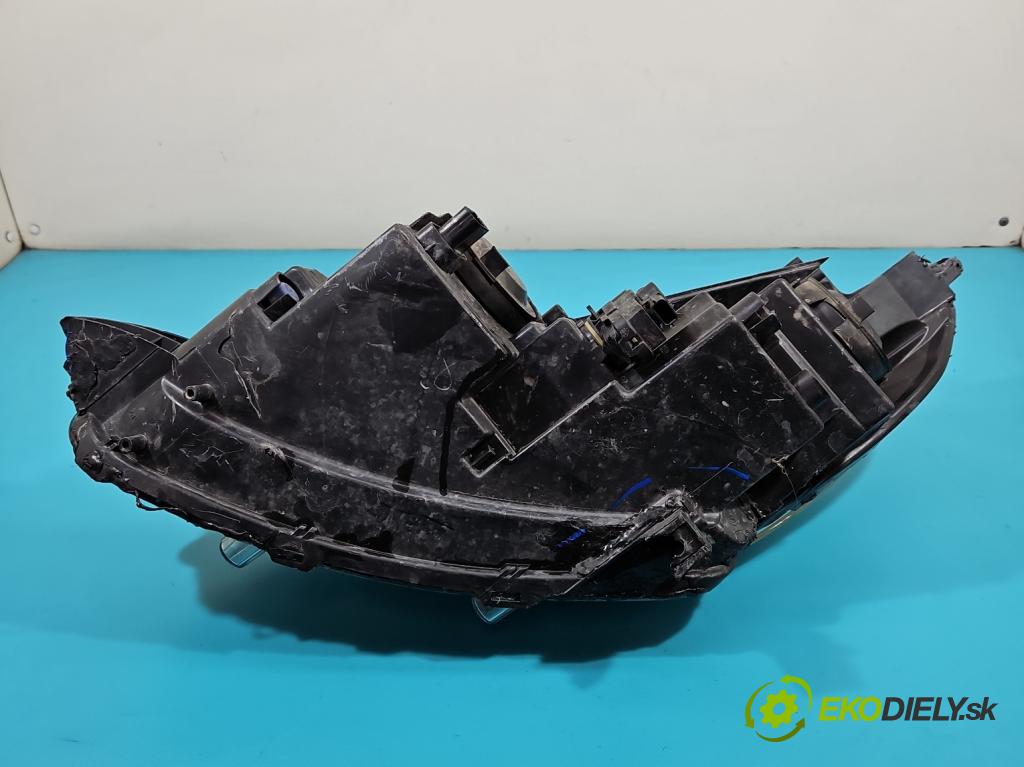 Peugeot 2008 I 2013-2019 1.6 hdi 92 HP manual 68 kW 1560 cm3 5- Reflektor: pravý 9677810080 (Pravé)