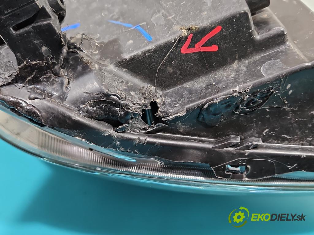 Peugeot 2008 I 2013-2019 1.6 hdi 92 HP manual 68 kW 1560 cm3 5- Reflektor: pravý 9677810080 (Pravé)